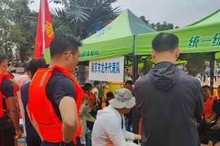 奎克利：我非常感激罗斯 他会帮助所有年轻人变得更好